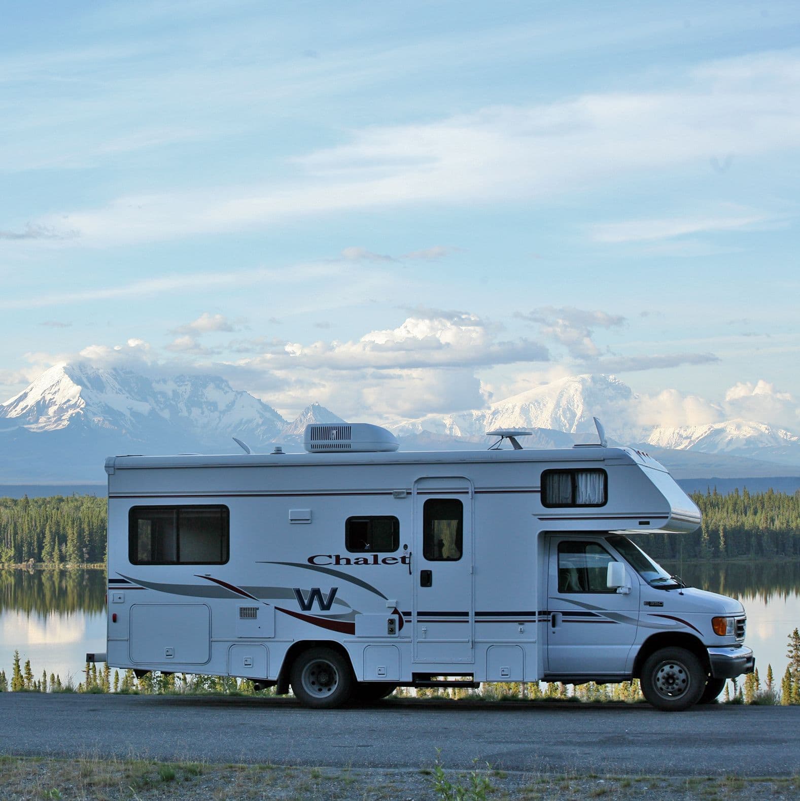 Alaska Motorhome Rentals Logo